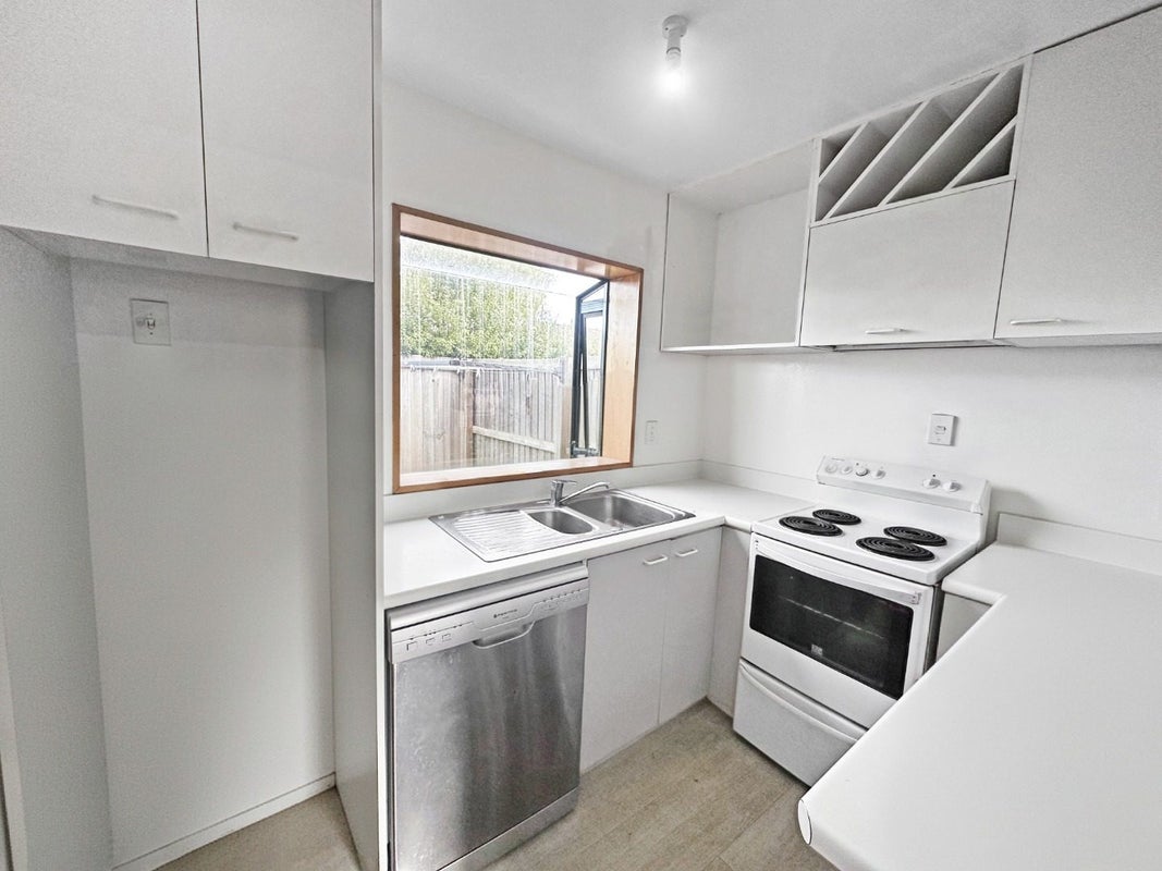 158F Edgeware Road, Edgeware, Christchurch - Carousel 2