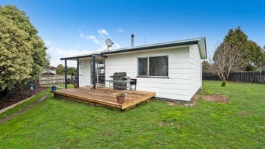 64A Montgomery Crescent, Lansdowne, Masterton - Carousel 1