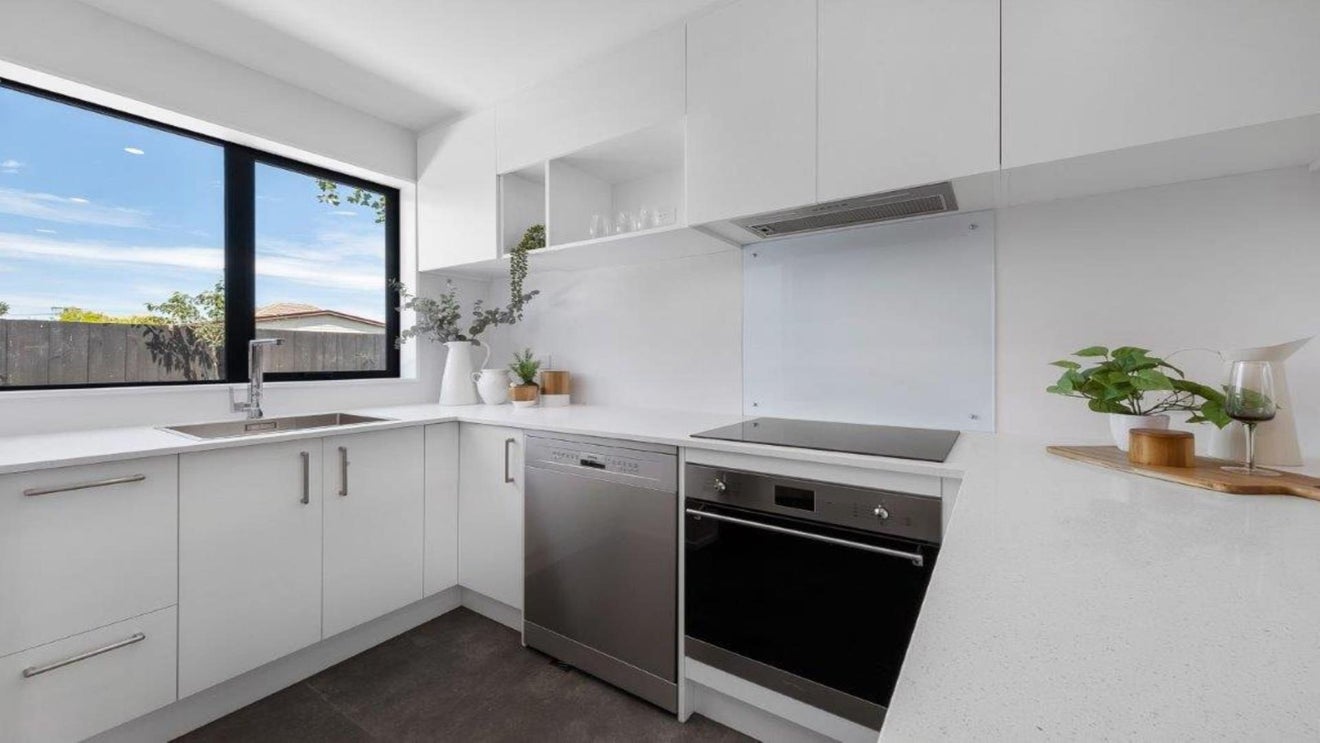 4/26 Grassmere Street, Papanui, Christchurch - Carousel 2