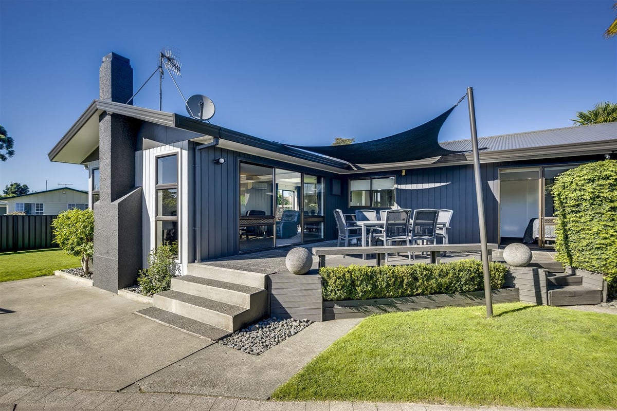 26 Valerie Street, Clive, Clive - Carousel 1