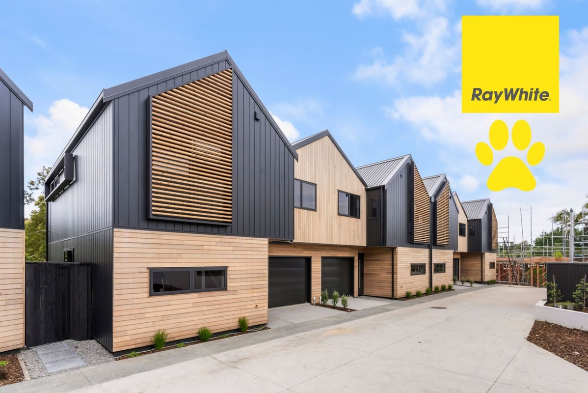 6/51 Taipari Road, Te Atatu Peninsula, Auckland - Carousel 1