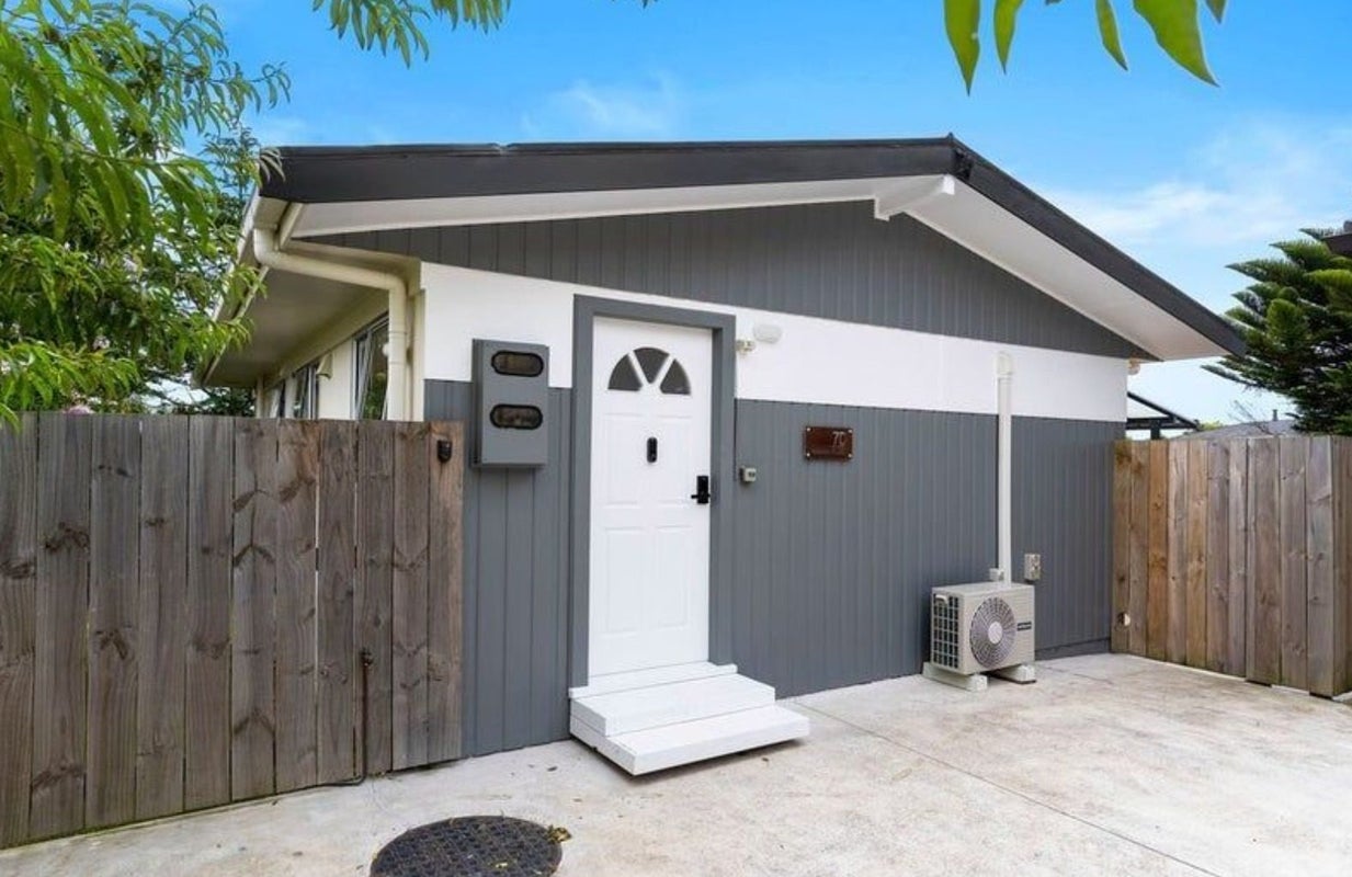 7D Yeoman Place, Howick, Auckland - Carousel 2