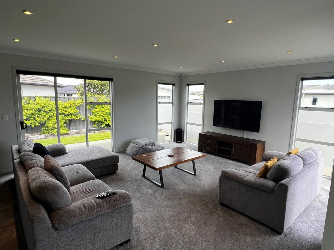 9 Akaroa Road, Poraiti, Napier - Carousel 2
