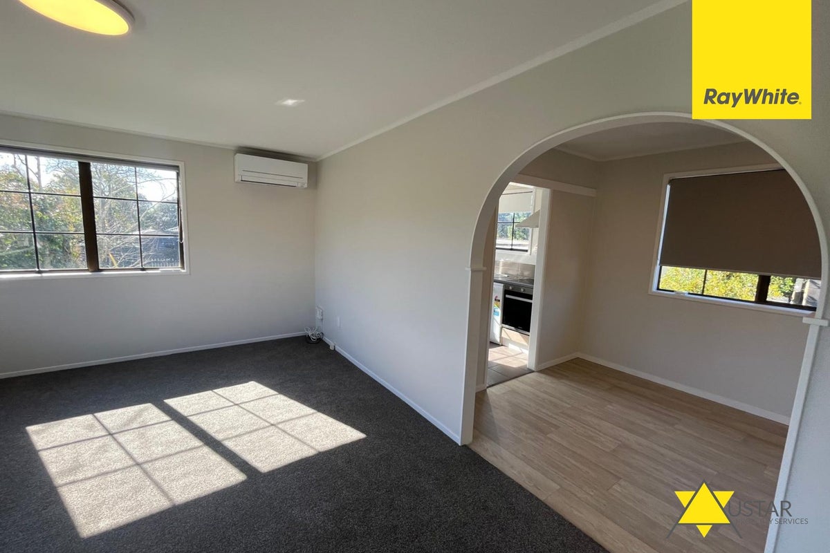 8 Coey Place, Glen Eden, Auckland - Carousel 2