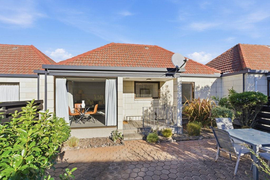 3/4 Broadbent Street, Riccarton, Christchurch - Carousel 2