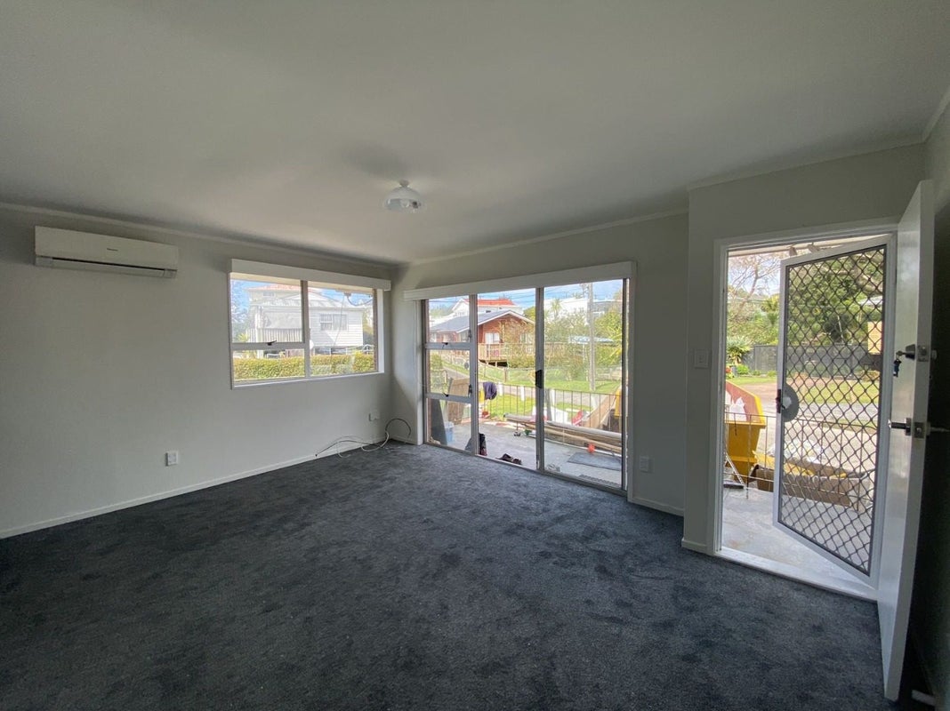 1/55 Fruitvale Road, New Lynn, Auckland - Carousel 1