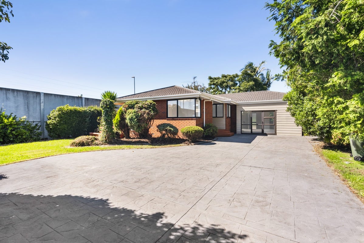 183B Walter Strevens Drive, Conifer Grove, Takanini - Carousel 2