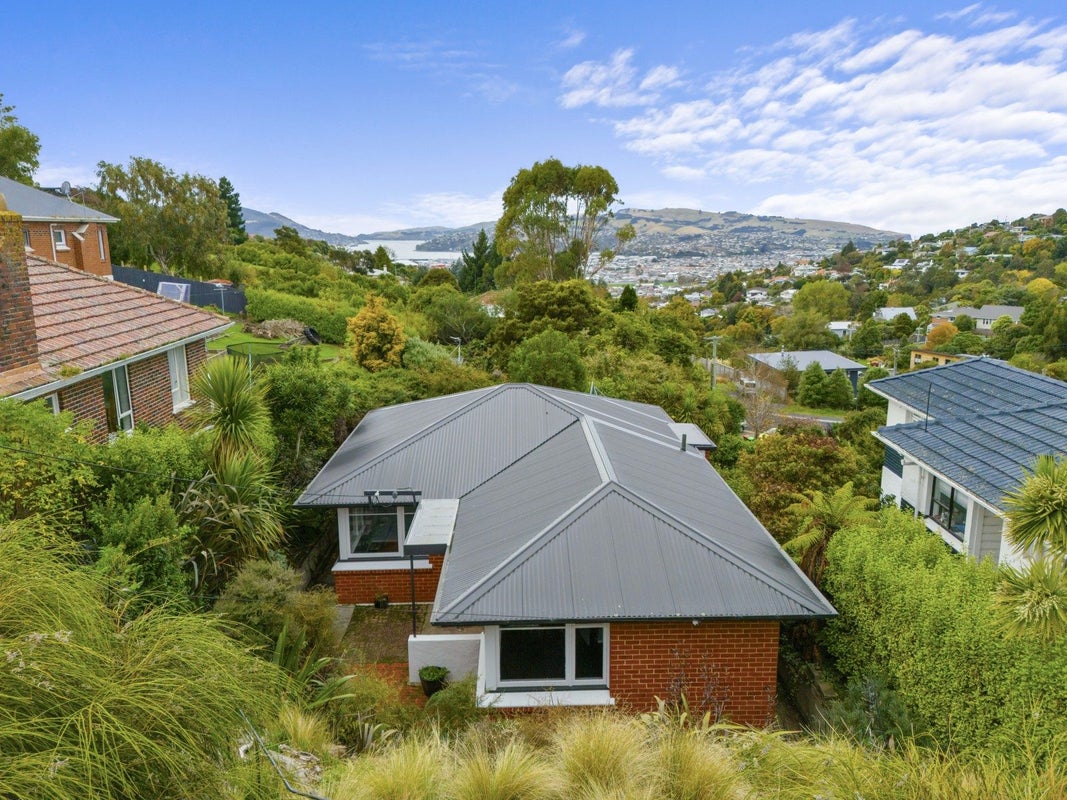 113 Riselaw Road, Calton Hill, Dunedin - Carousel 1