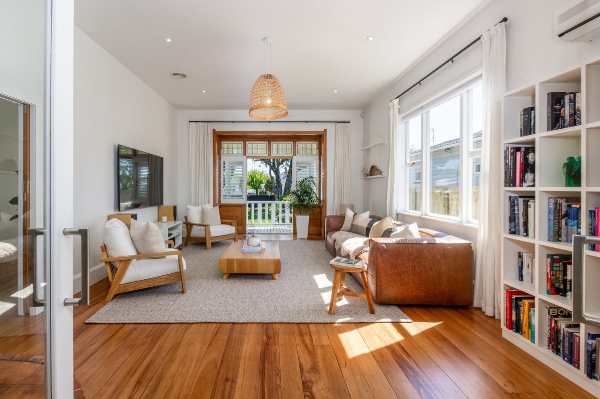 69 Nelson Crescent, Napier South, Napier - Carousel 2