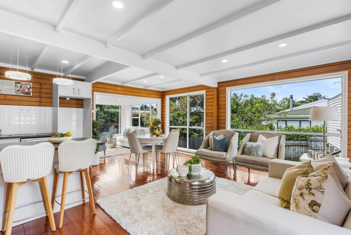 27A Cleland Crescent, Blockhouse Bay, Auckland - Carousel 2