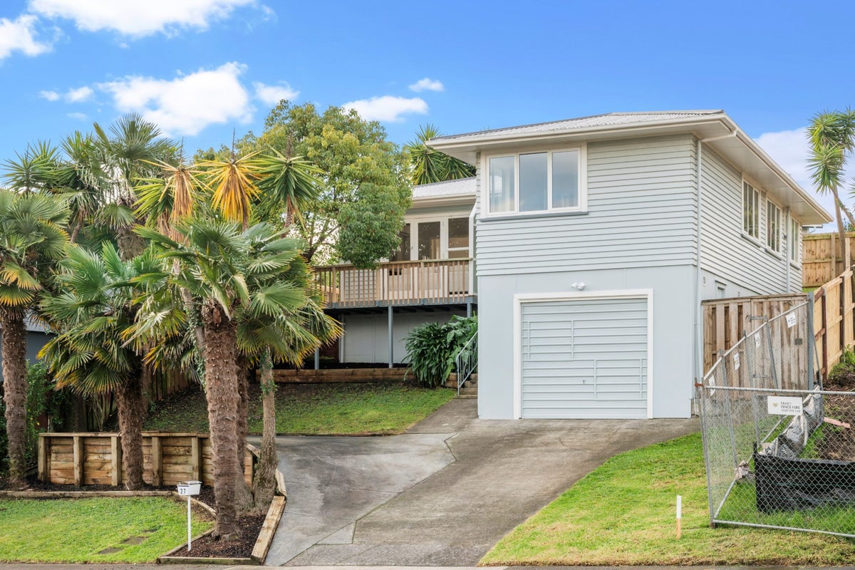 2/37 Cardiff Road, Pakuranga, Auckland - Carousel 1