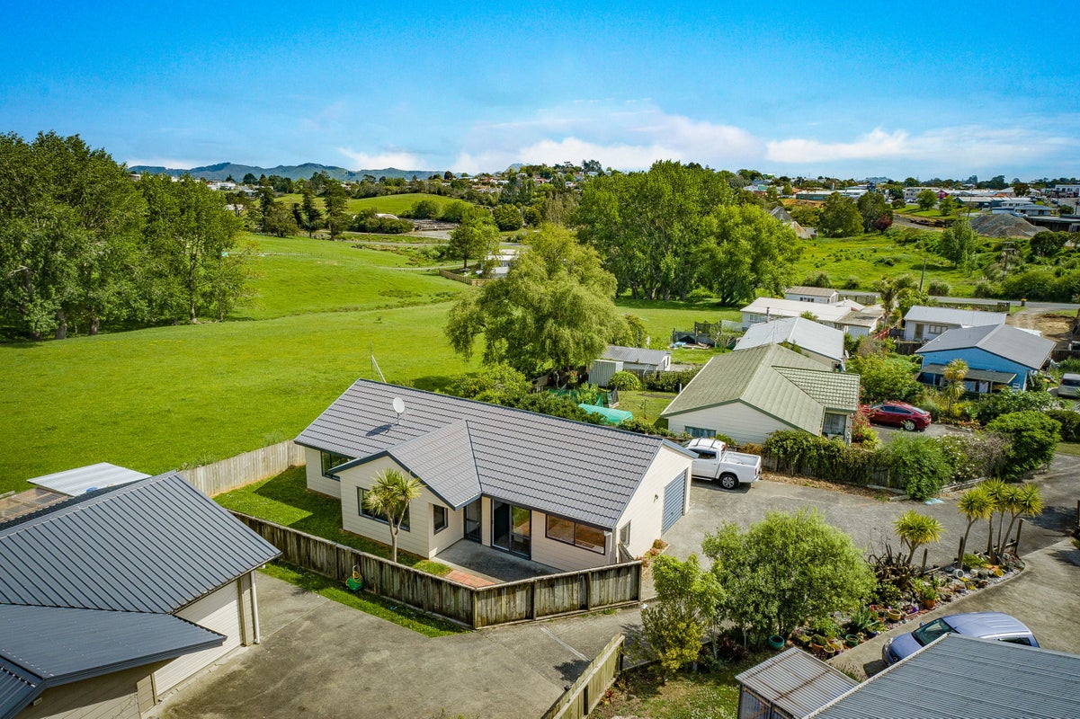 2/8 Centennial Park Road, Wellsford, Auckland - Carousel 1