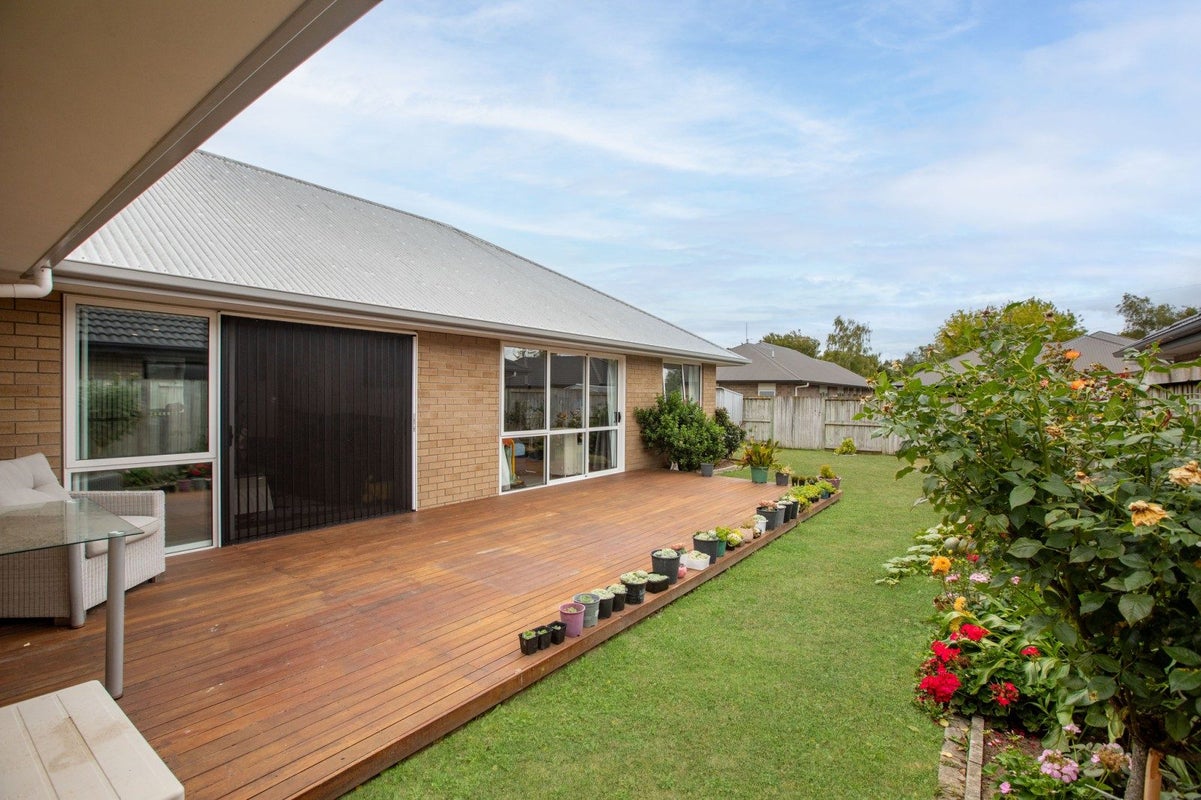 17 Teatree Close, Huntington, Hamilton - Carousel 2