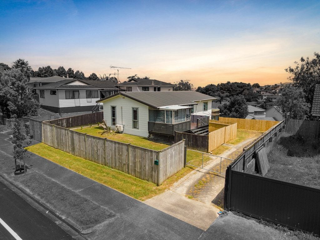 23 Everglade Drive, Goodwood Heights, Auckland - Carousel 1