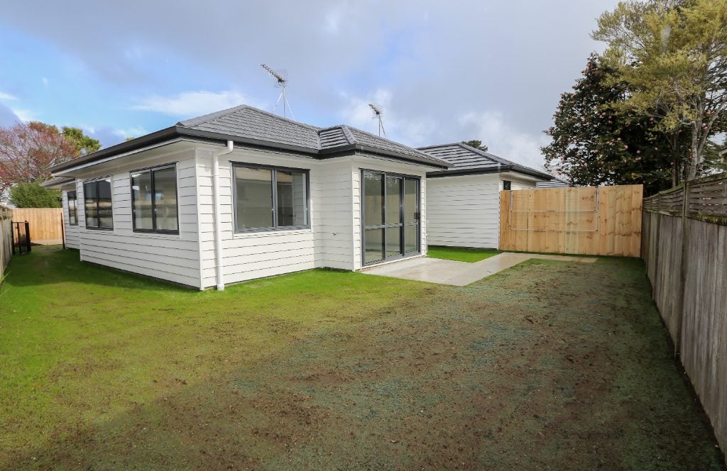 4/10 Morrison Crescent, Glenview, Hamilton - Carousel 2
