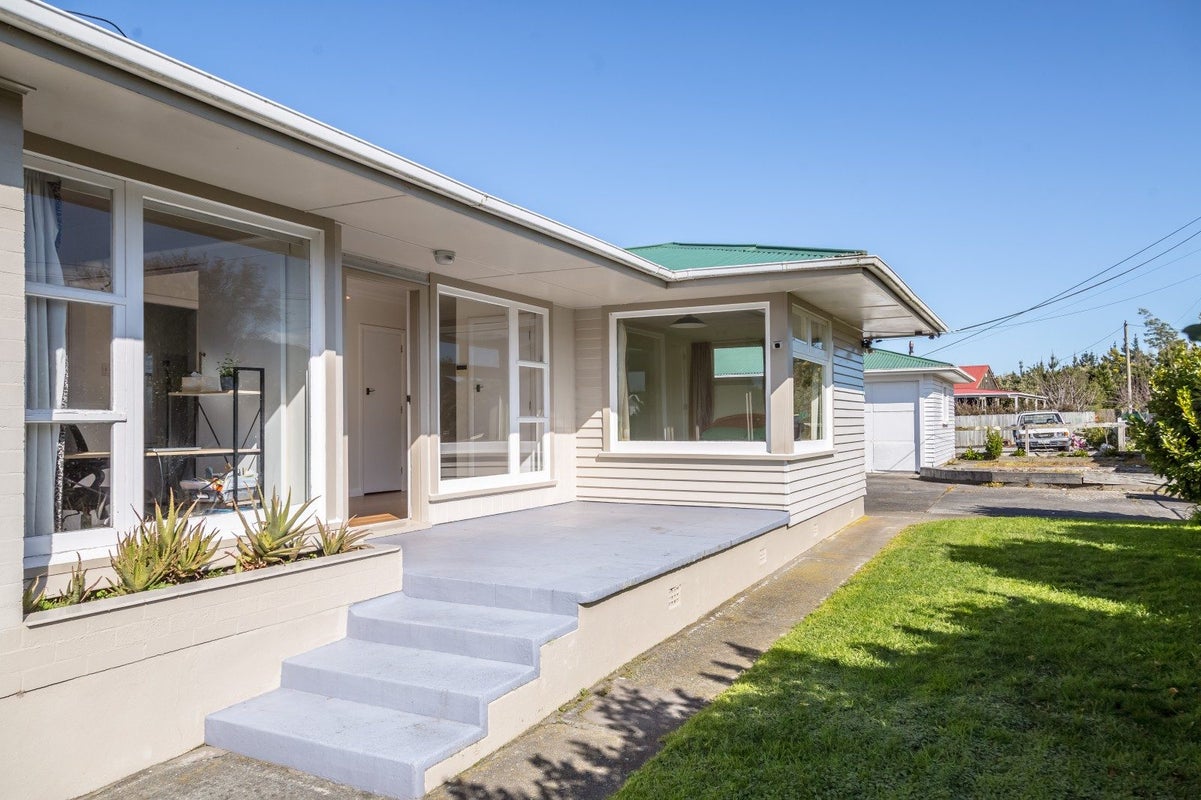 59 Daniell Street, Featherston - Carousel 2