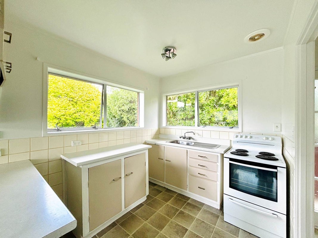 2/30 Imogene Way, Half Moon Bay, Auckland - Carousel 2