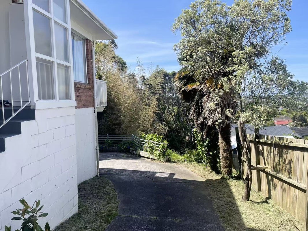 2/581 East Coast Road, Browns Bay, Auckland - Carousel 2