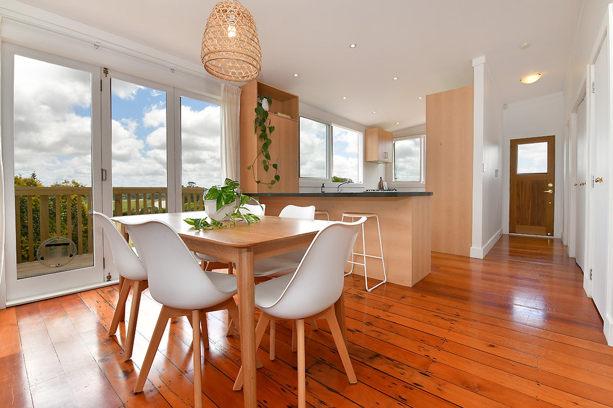 31B Saint James Avenue, Helensville, Auckland - Carousel 2