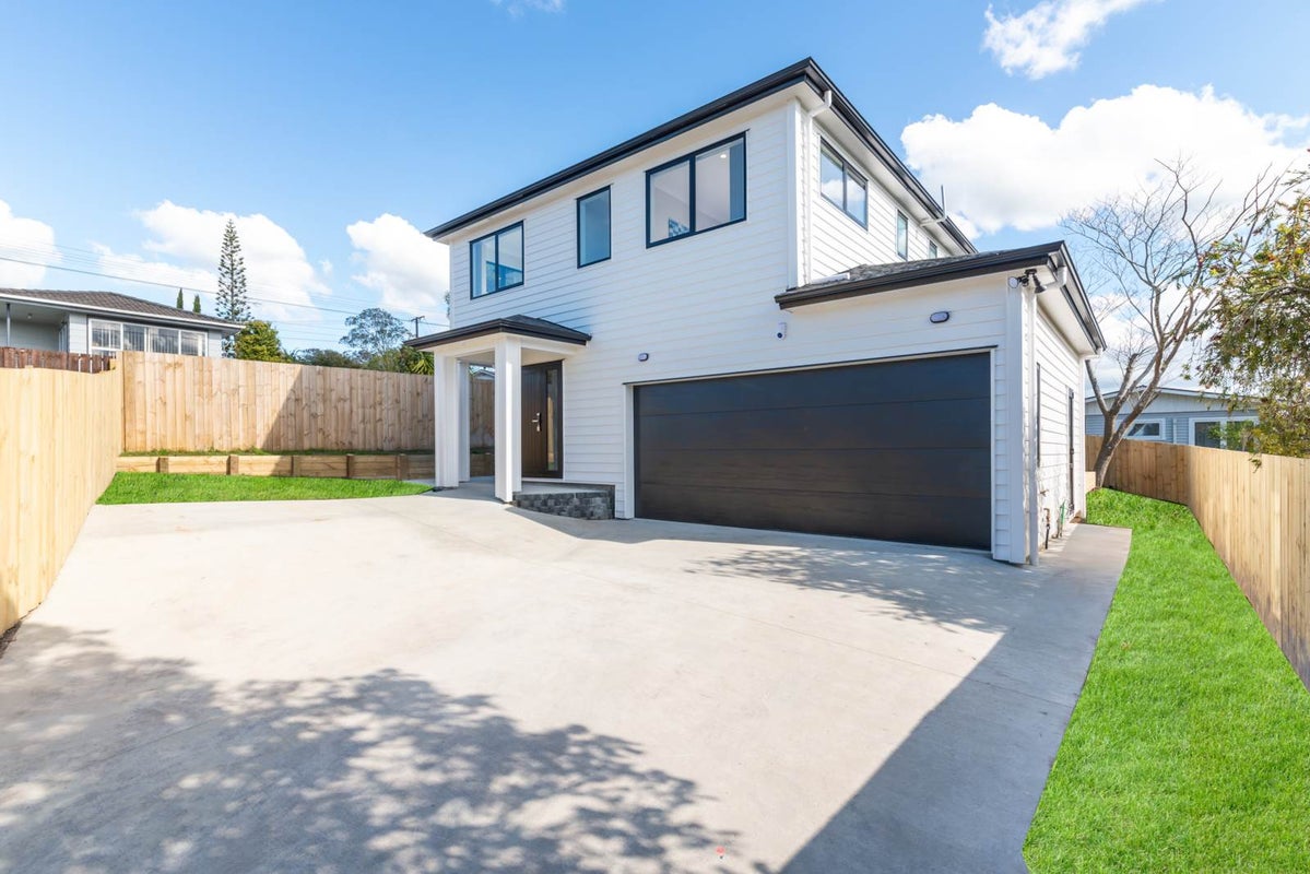 1/89 Awaroa Road, Sunnyvale, Auckland - Carousel 1