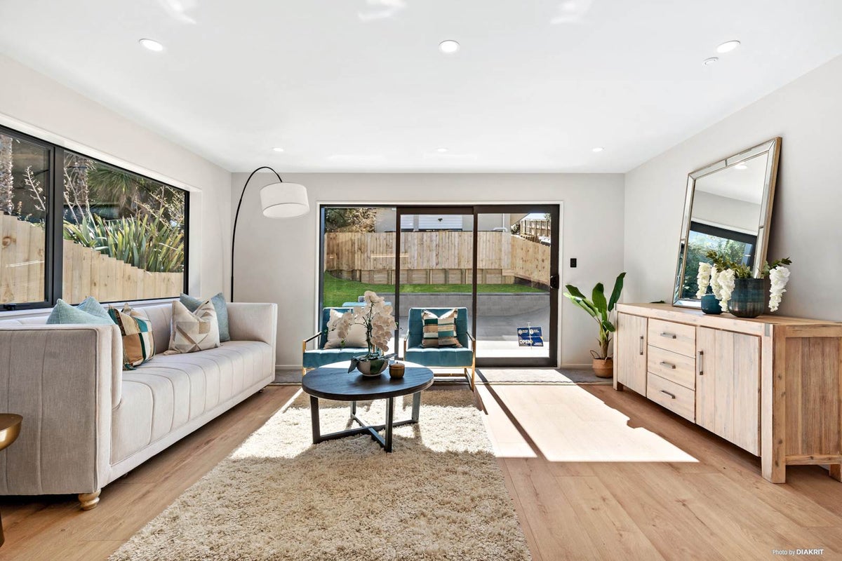 684A East Coast Road, Pinehill, Auckland - Carousel 1