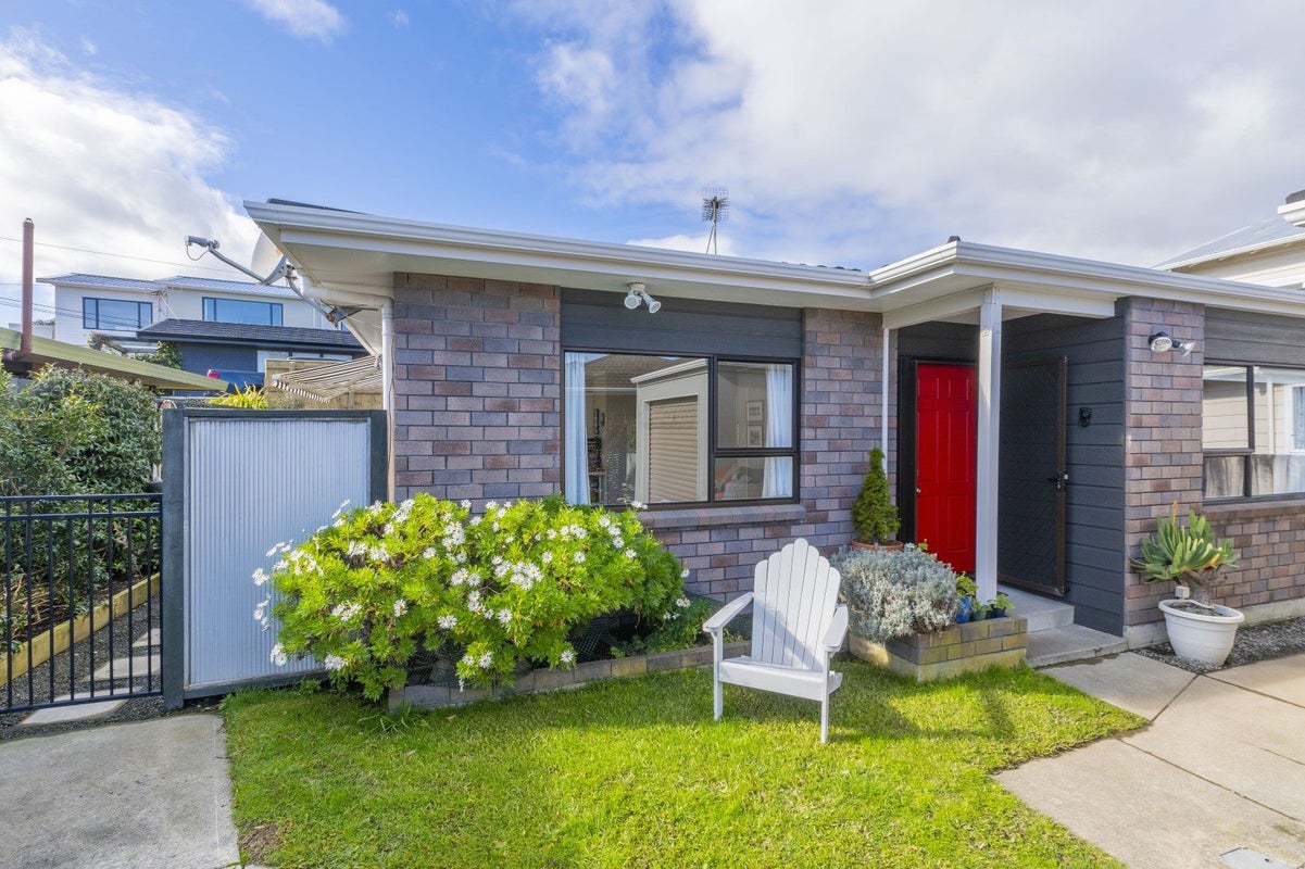 57B Seaview Road, Paraparaumu Beach, Paraparaumu - Carousel 1