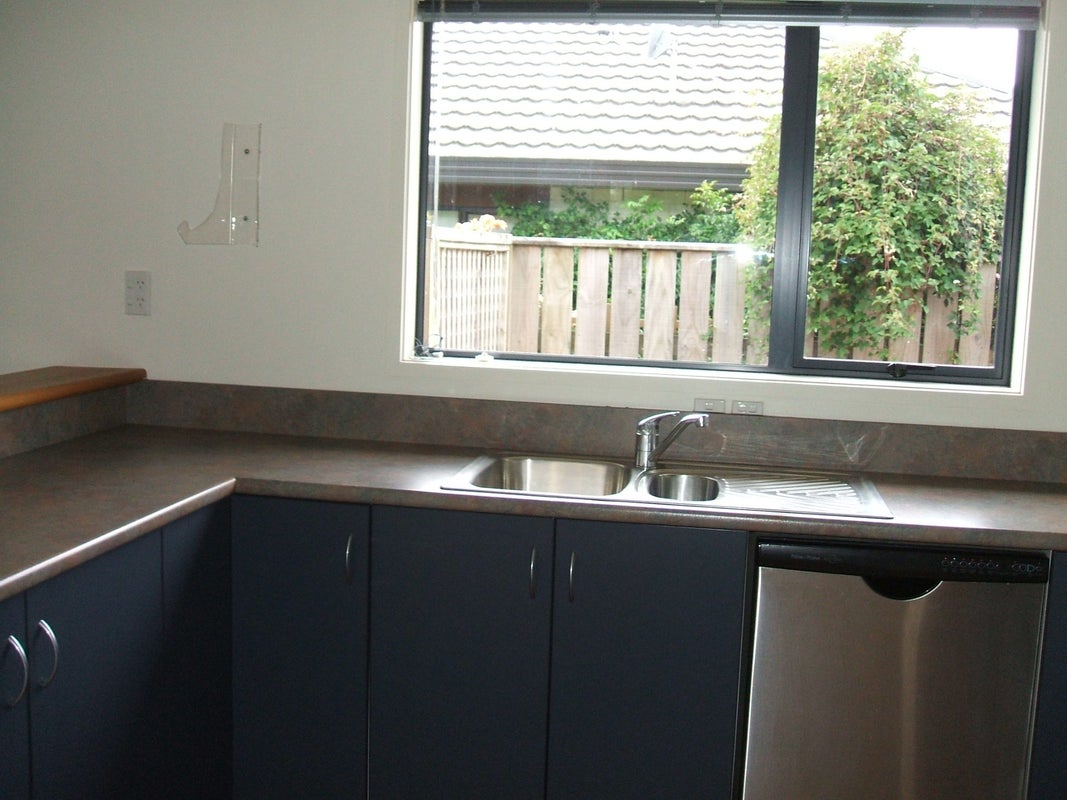 15 Lorna Irene Drive, Raumati South, Paraparaumu - Carousel 2