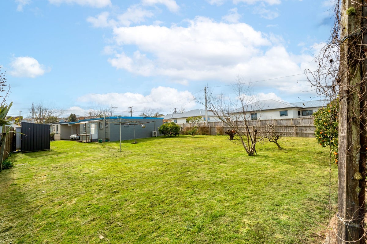 99B Whatawhata Road, Dinsdale, Hamilton - Carousel 2