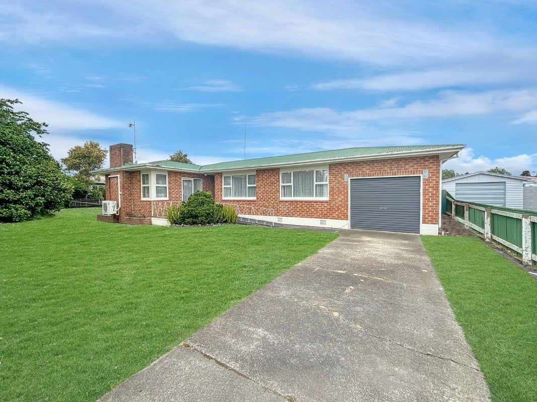 24 Park Road, West End, Palmerston North - Carousel 1