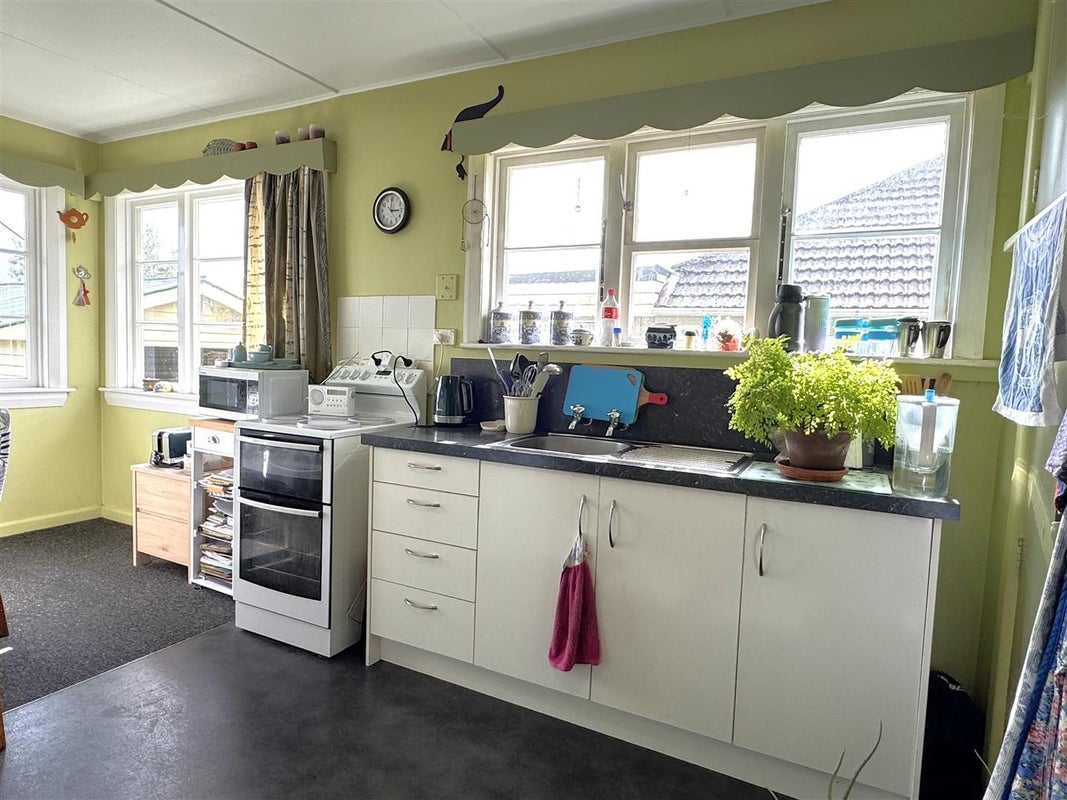 18 Ashmore Avenue, Cobden, Greymouth - Carousel 2
