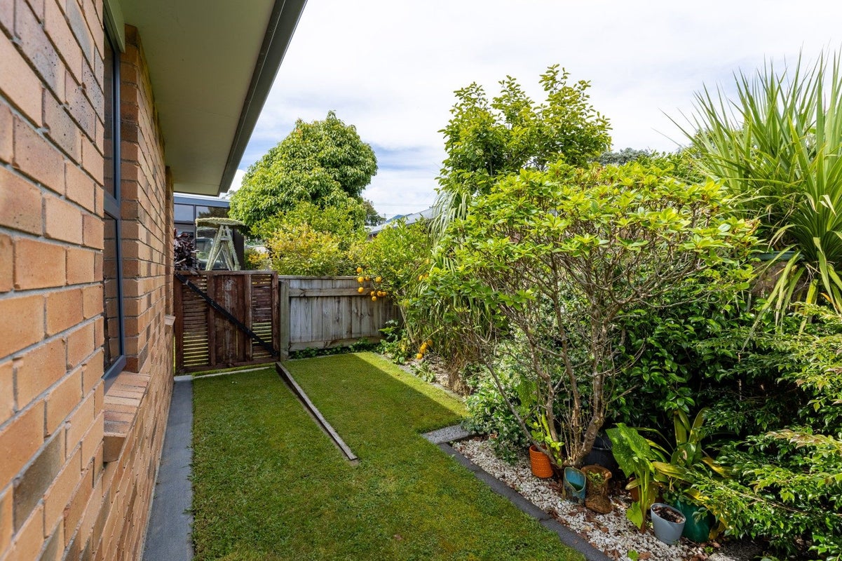184 Tukapa Street, Westown, New Plymouth - Carousel 50