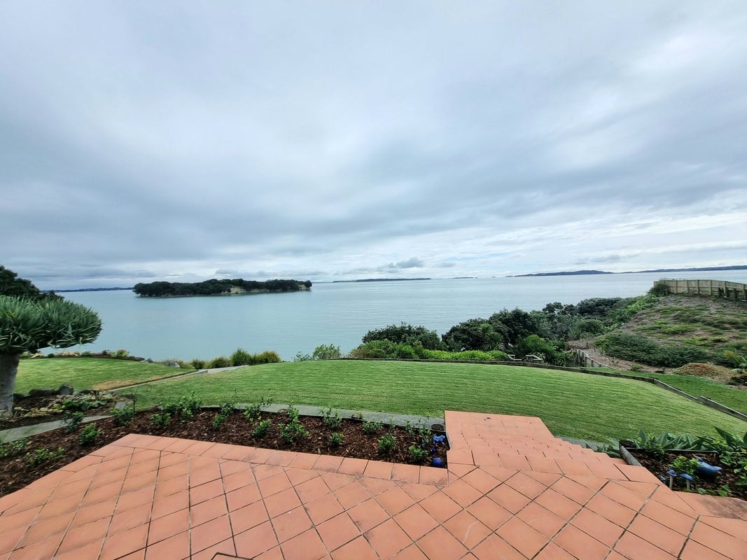 31 Hawke Crescent, Beachlands, Auckland - Carousel 20