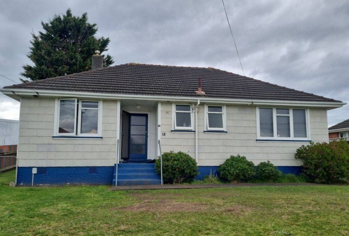 12 Churchill Crescent, Tawhero, Whanganui - Carousel 1