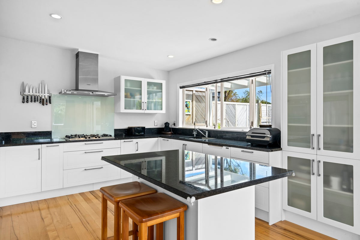 32 Bentinck Avenue, Strathmore Park, Wellington - Carousel 2
