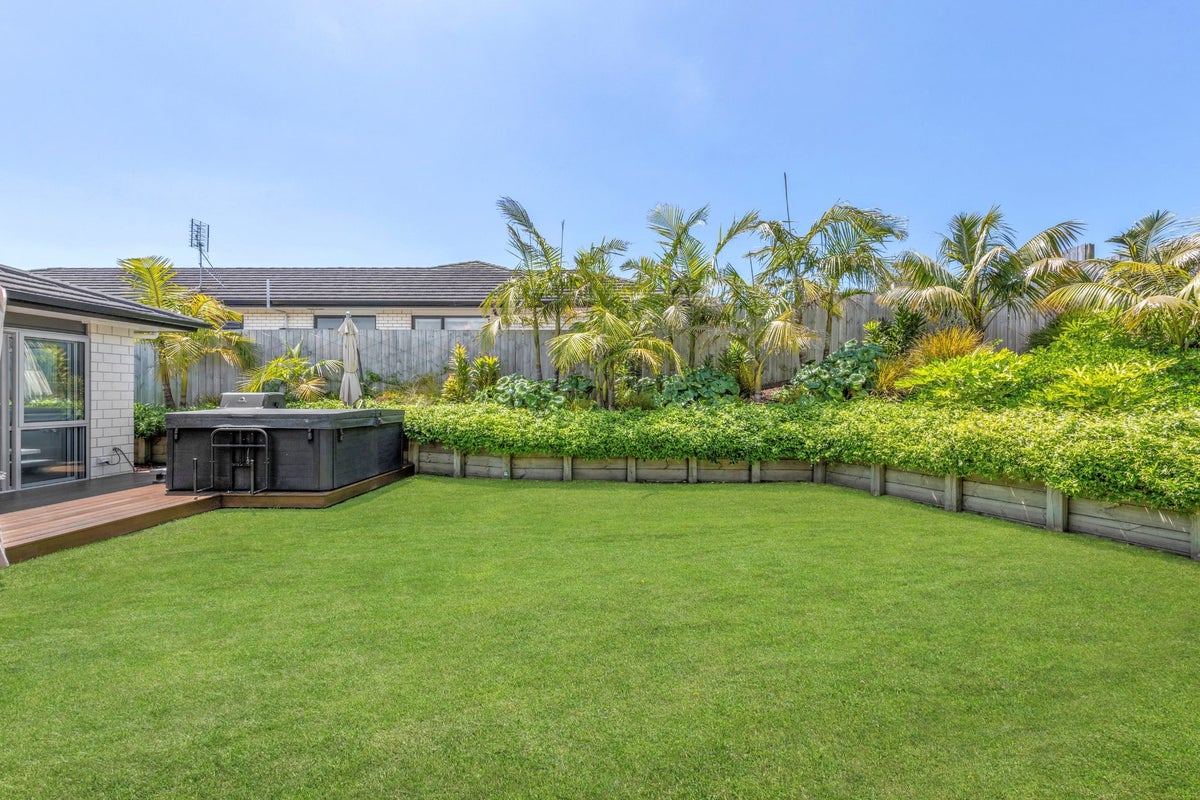 39 Karo Road, Beachlands, Auckland - Carousel 2