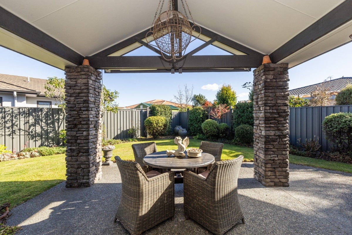 16 Akaroa Road, Poraiti, Napier - Carousel 1