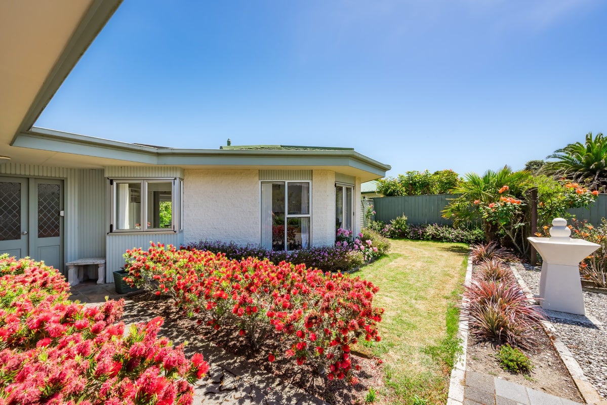 20 Freyberg Crescent, Waikanae Beach, Waikanae - Carousel 45