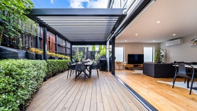 21A Newell Street, Point Chevalier, Auckland - Carousel 1
