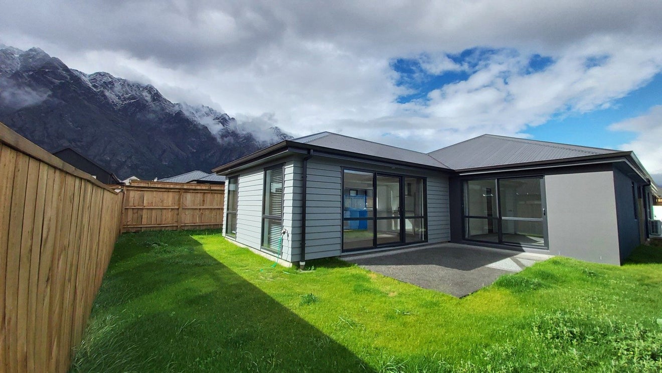 28 Cheviot Street, Jacks Point, Queenstown - Carousel 1