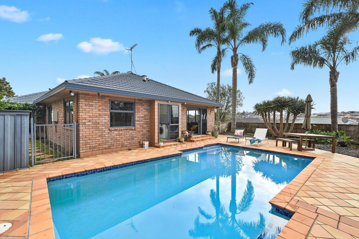 6 Melfort Place, Nawton, Hamilton - Carousel 1