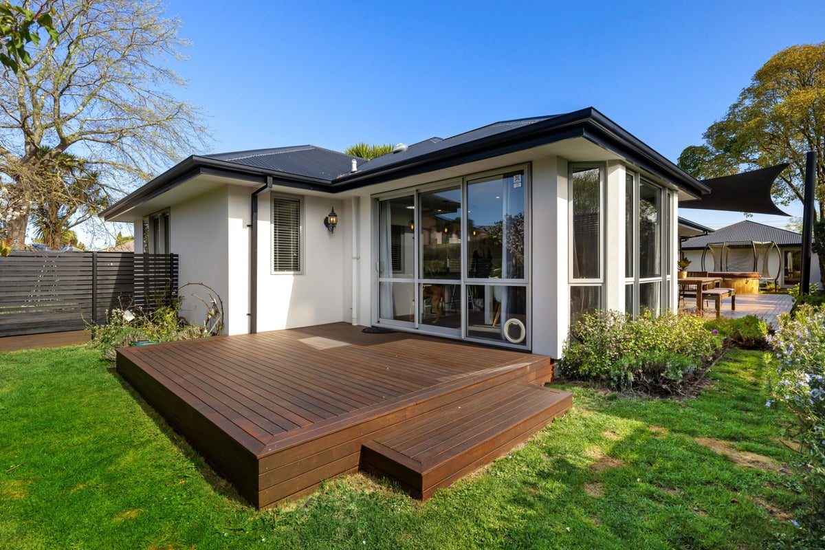 18 Kenwyn Avenue, St Albans, Christchurch - Carousel 23