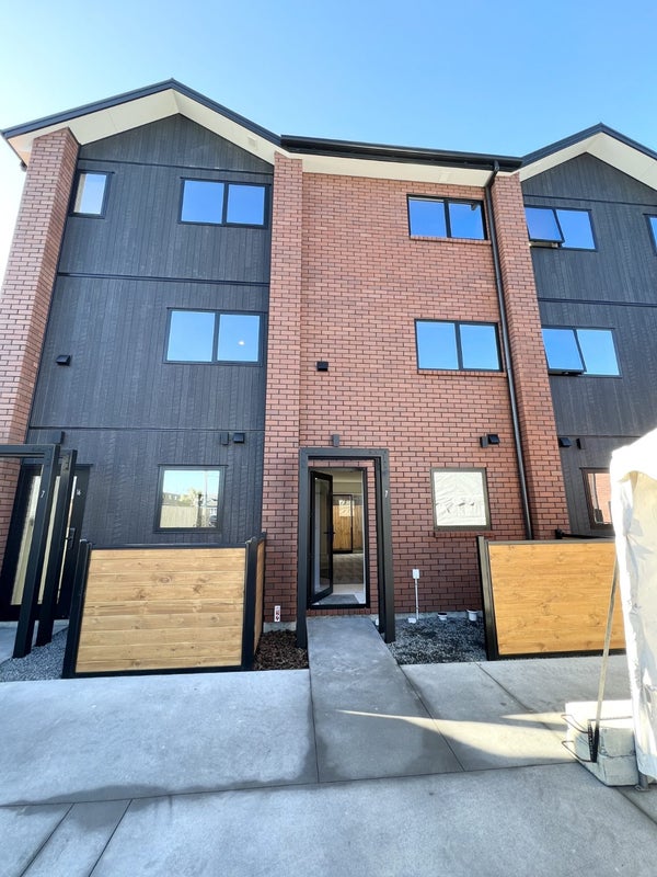 15/7 Spencer Street, Addington, Christchurch - Carousel 1
