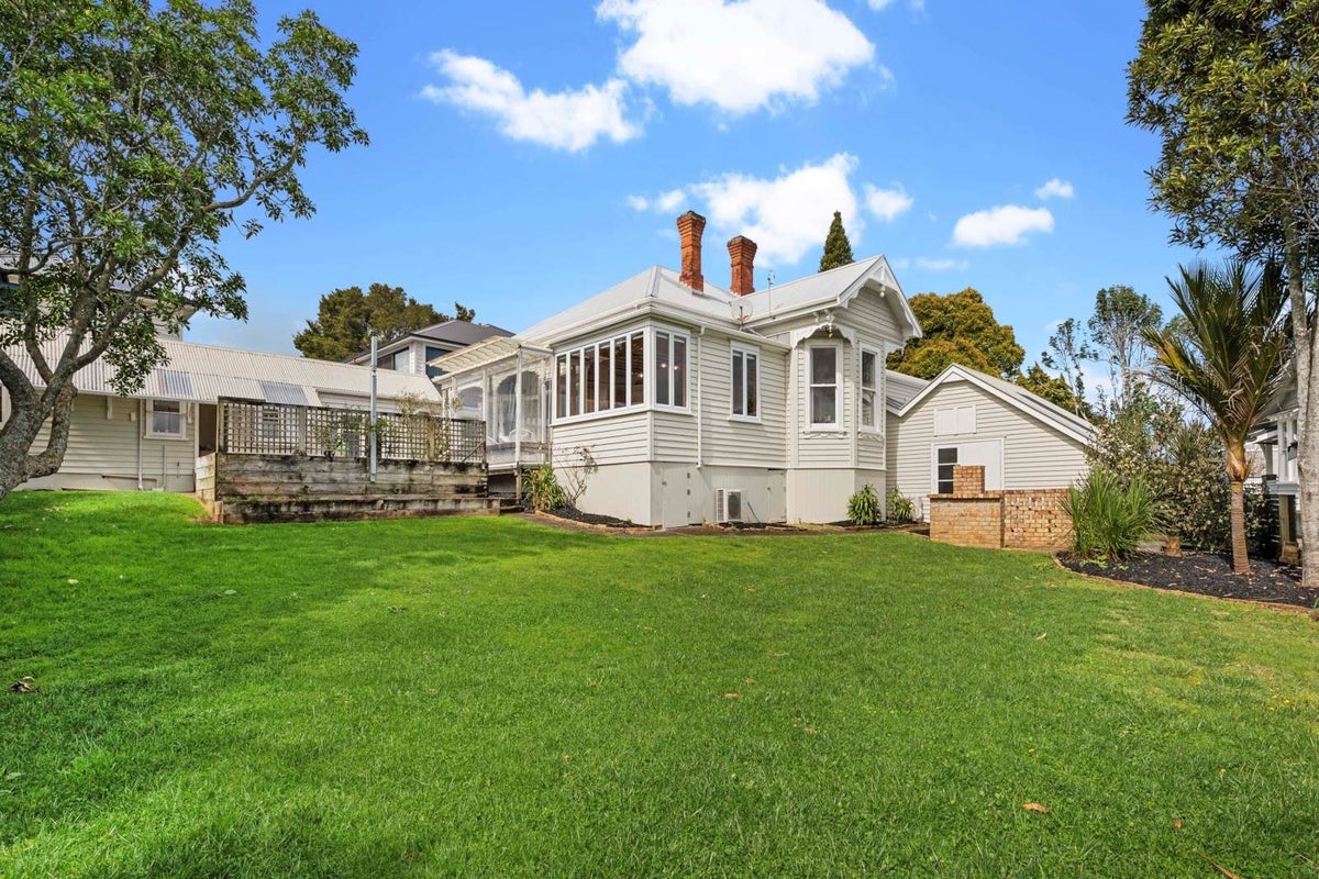 12 Ngaroma Road, Epsom, Auckland - Carousel 2