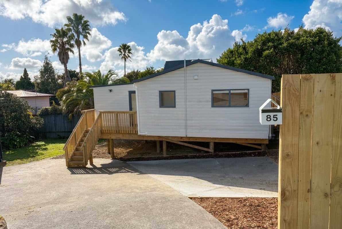 85 Rimu Street, New Lynn, Auckland - Carousel 1