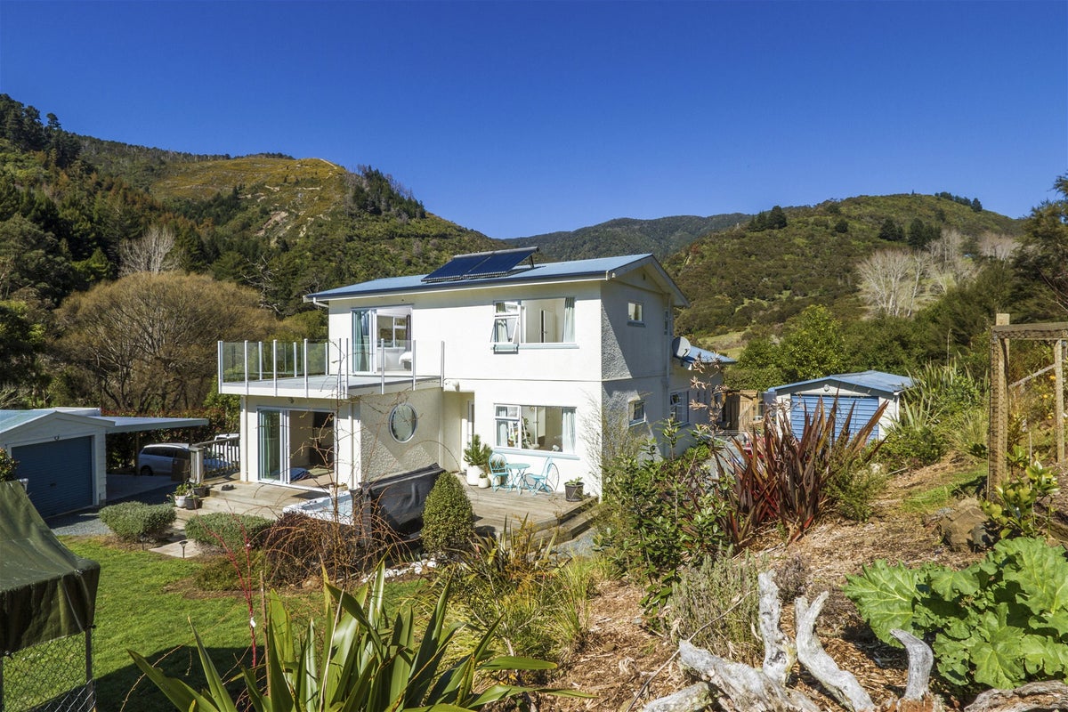 576 Brook Street, The Brook, Nelson - Carousel 2