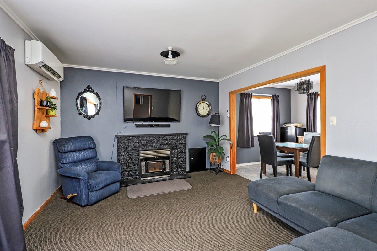 38 Oldham Avenue, Onekawa, Napier - Carousel 2