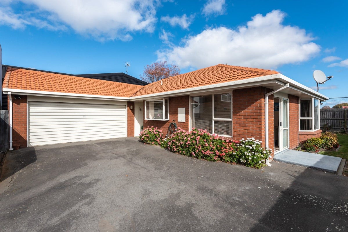 41A Sawyers Arms Road, Northcote, Christchurch - Carousel 1