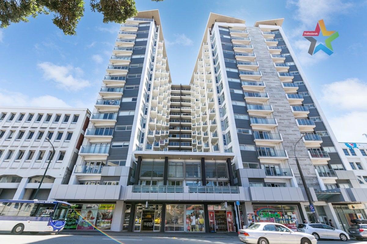 1020/74 Taranaki Street, Te Aro, Wellington - Carousel 1