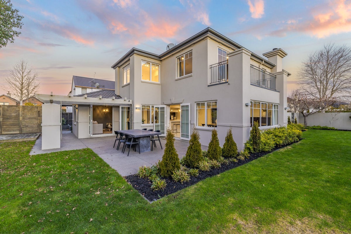 4 Ruby Avenue, Northwood, Christchurch - Carousel 2