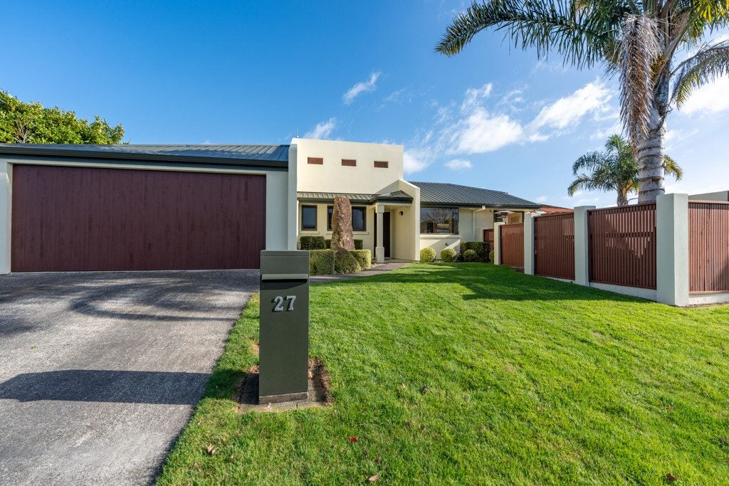 27 Alconbury Drive, Rototuna North, Hamilton - Carousel 2